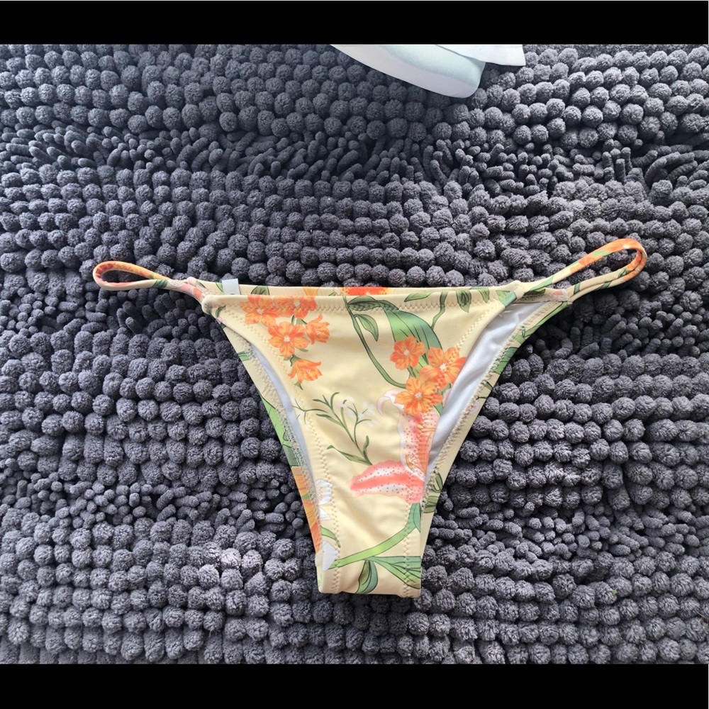 Bikini bottoms